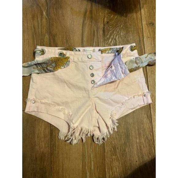 Altar'd State Shorts Womens Size 28 Button Fly Denim Pink High Waist Scarf EUC - Picture 3 of 9